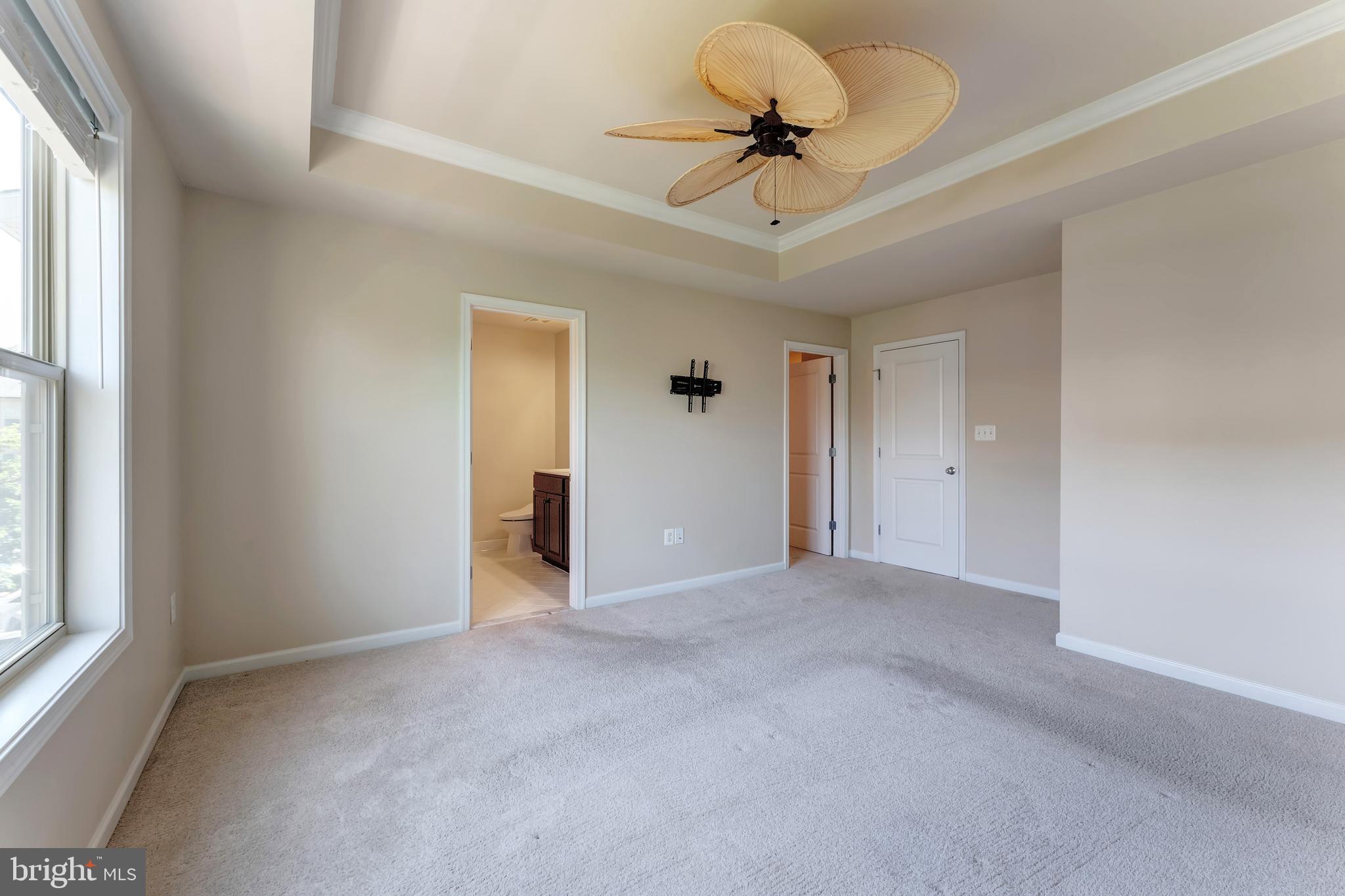 6843 William White Way