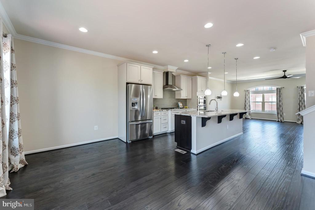 6843 William White Way