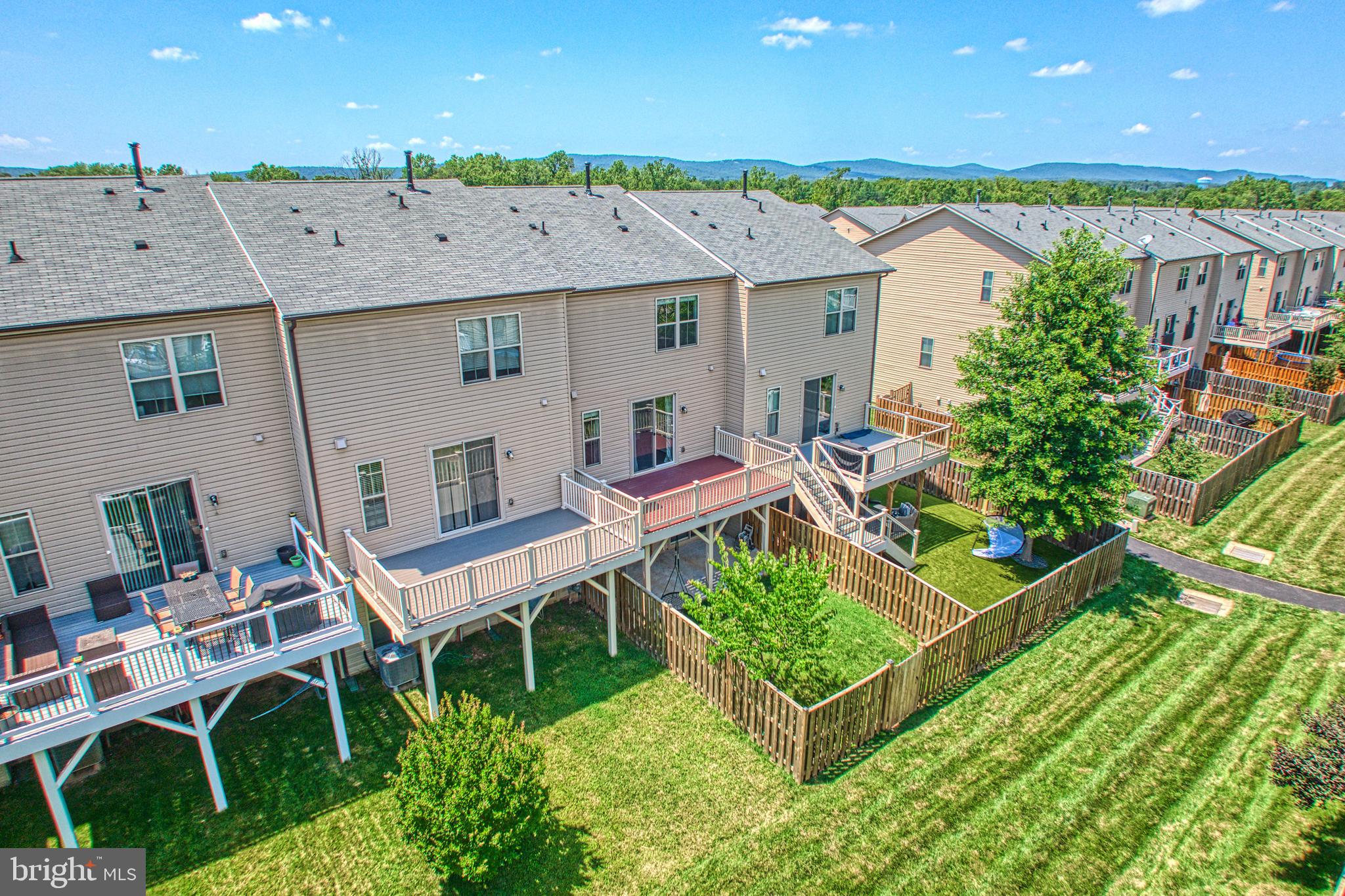 6843 William White Way