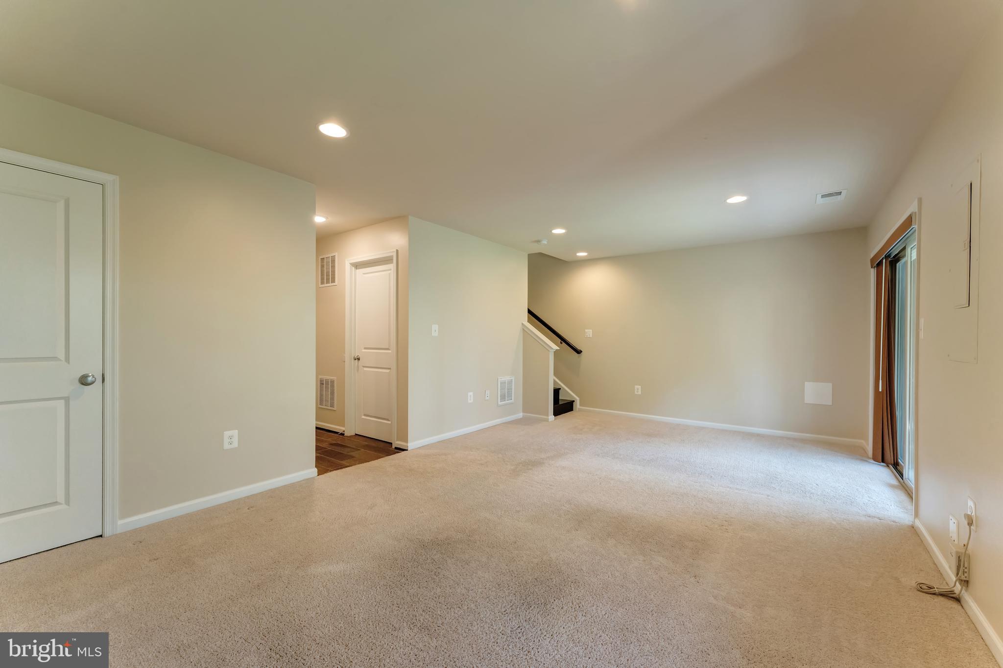 6843 William White Way