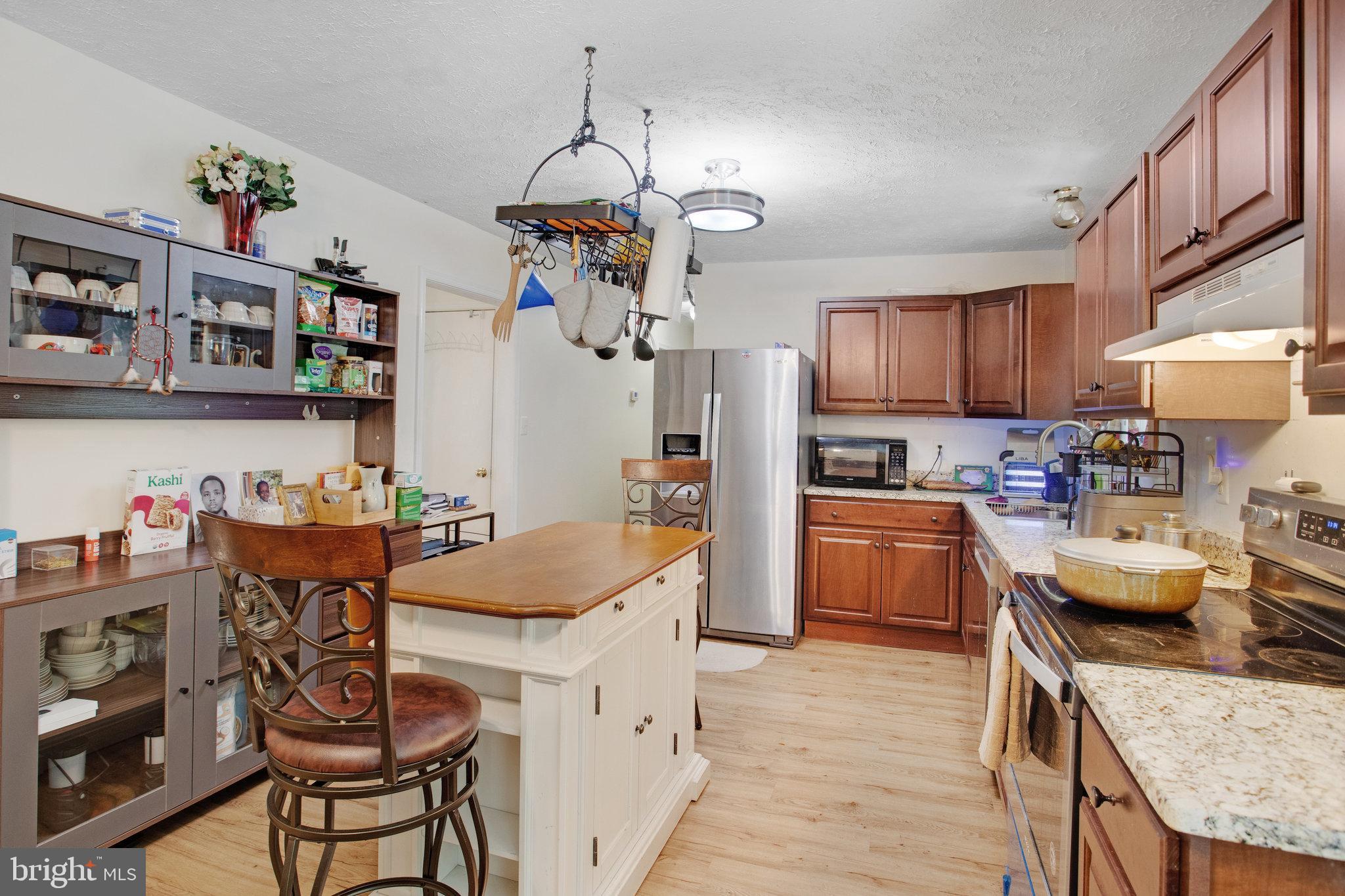 18301 Nob Hill Dr
