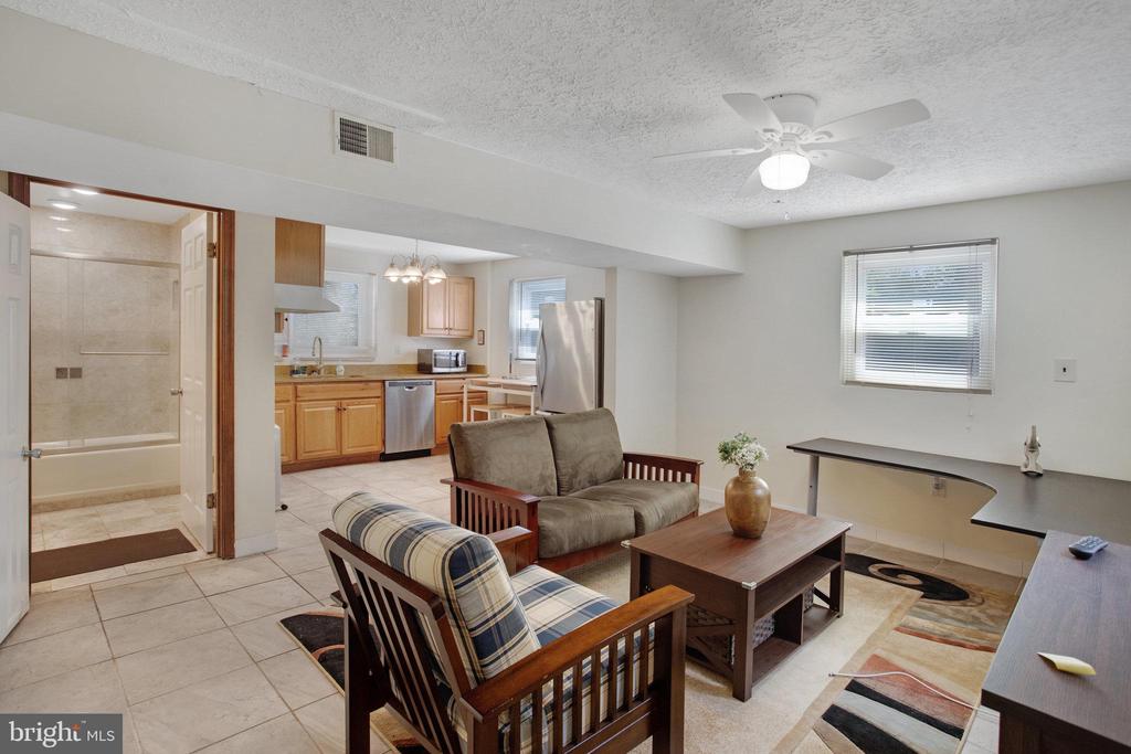 18301 Nob Hill Dr