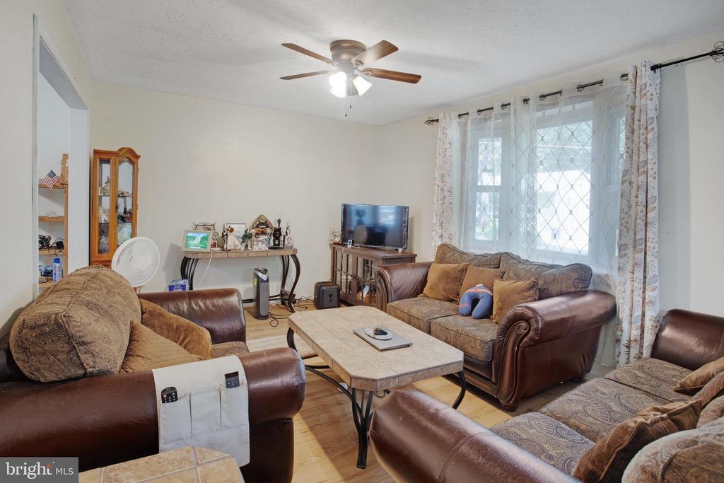 18301 Nob Hill Dr
