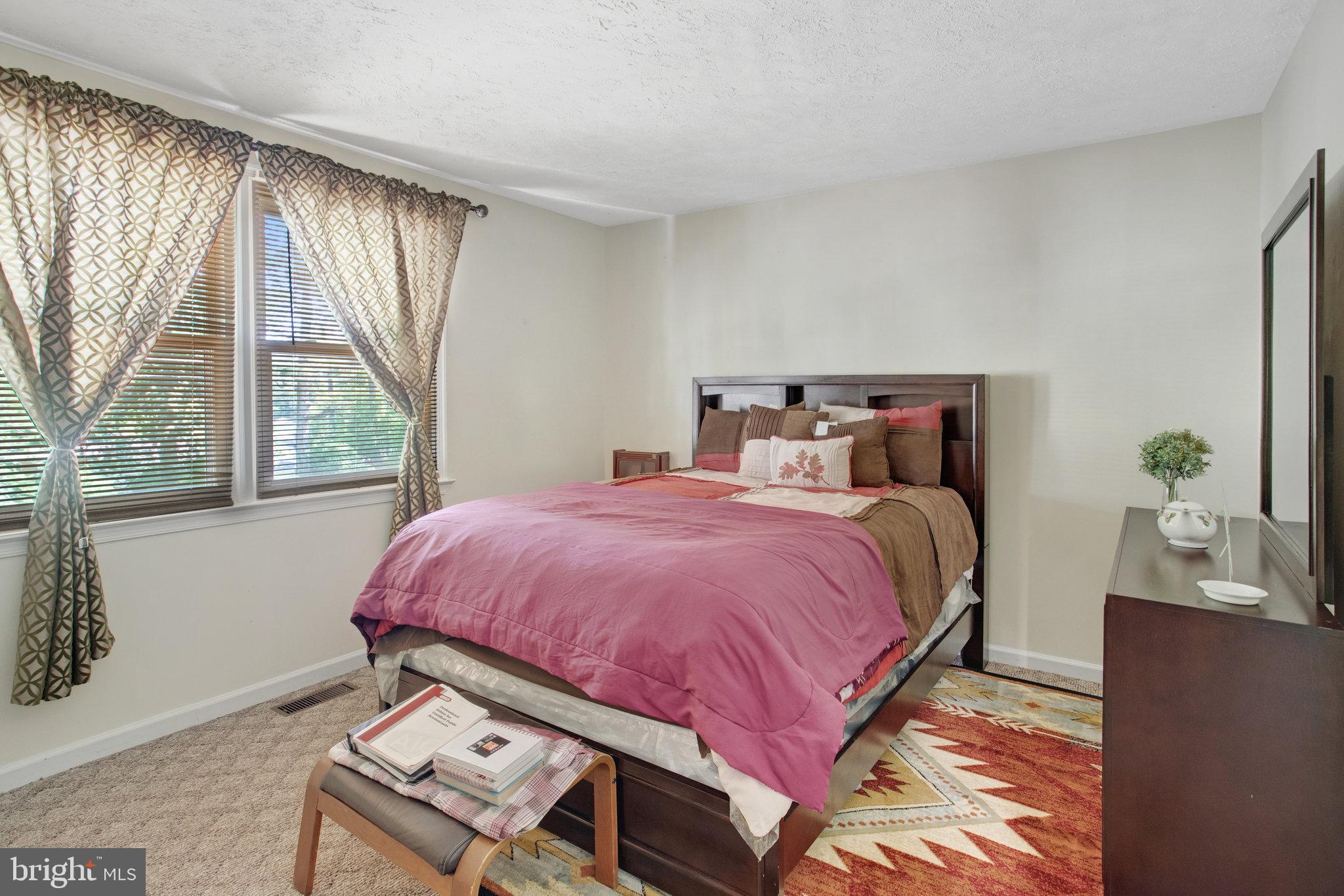 18301 Nob Hill Dr