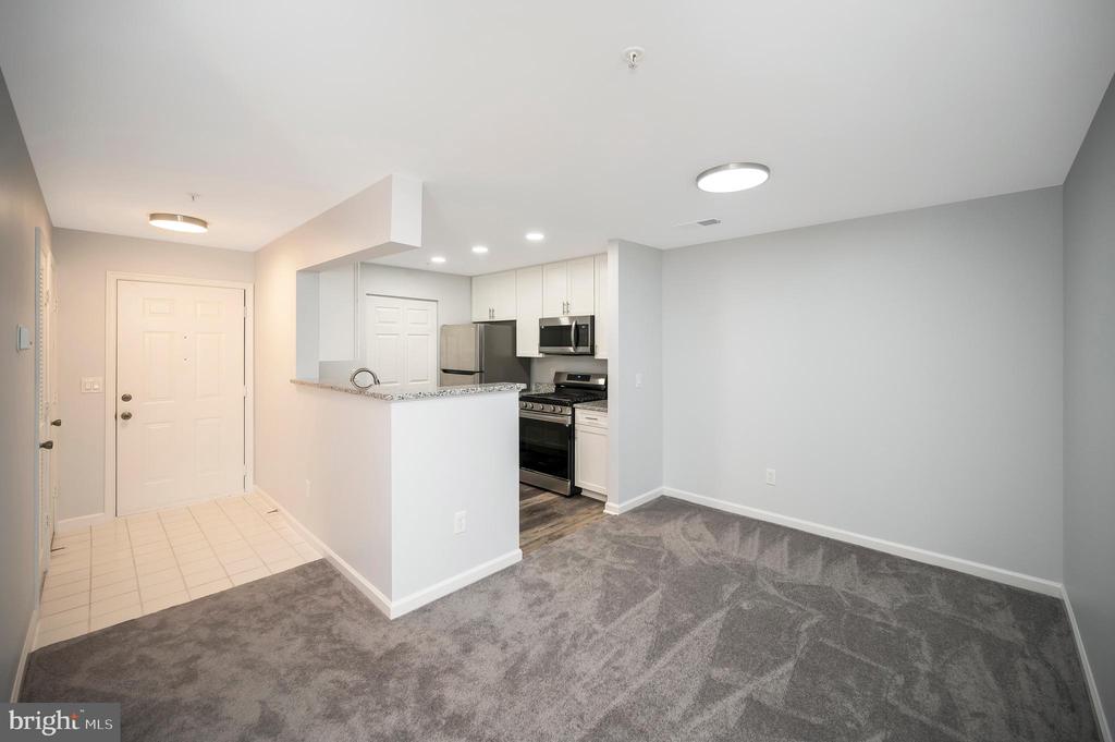 14188 CUDDY LOOP ##102