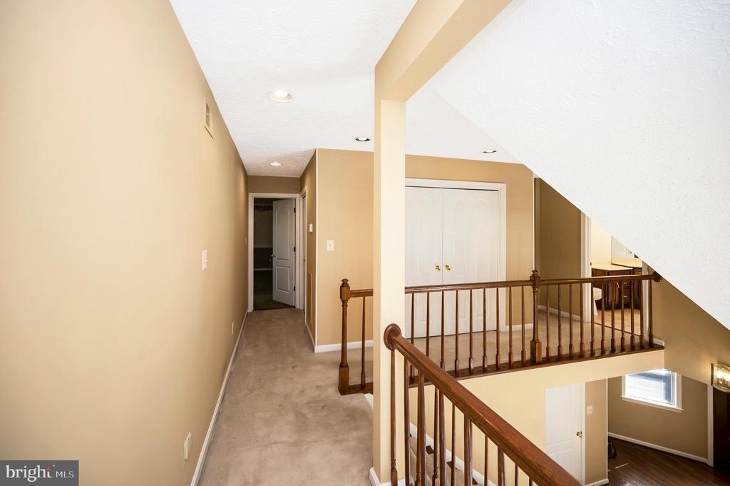 5599 Small Oak Ct