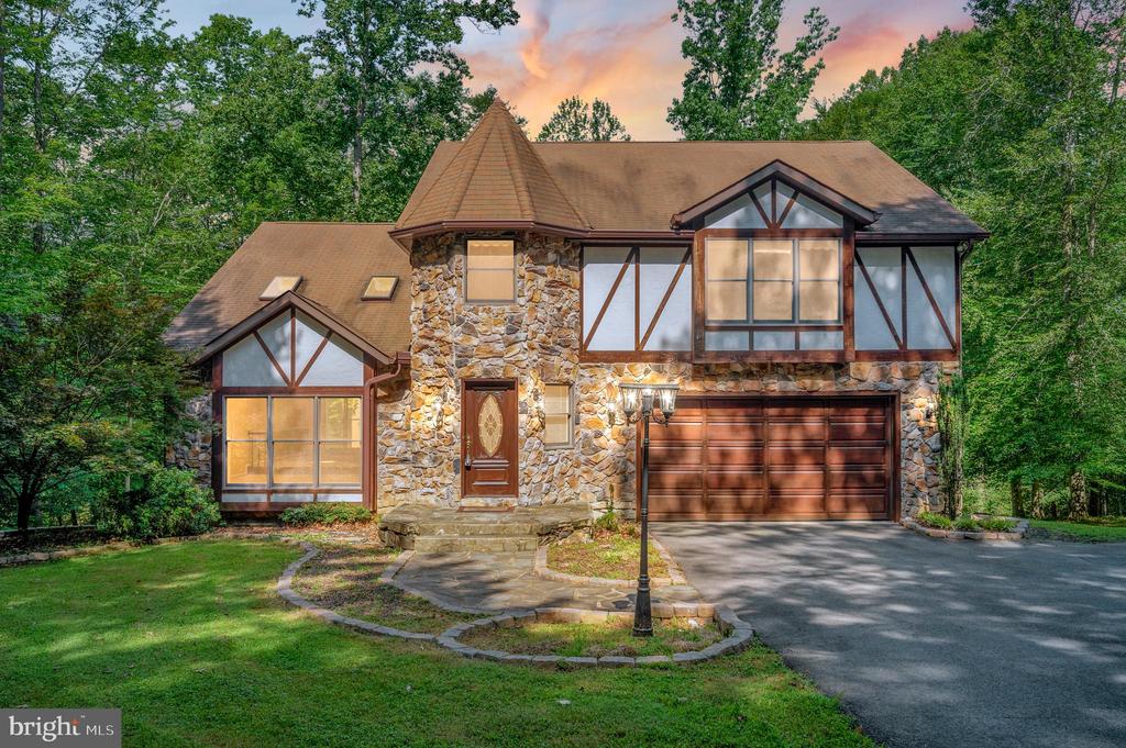 5599 Small Oak Ct