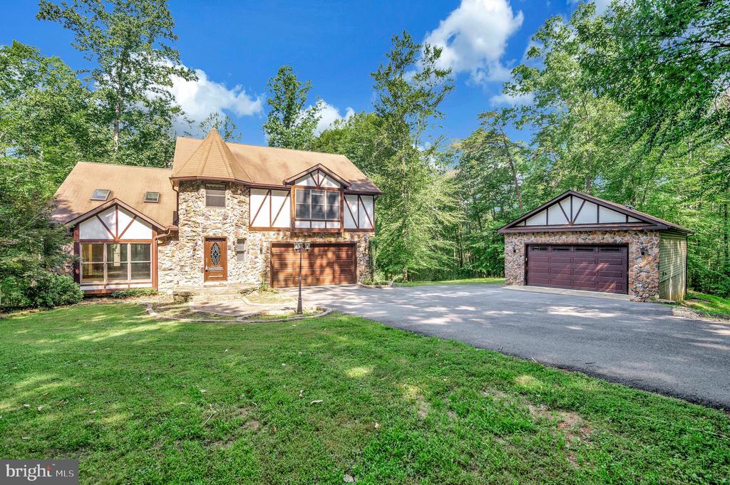 5599 Small Oak Ct