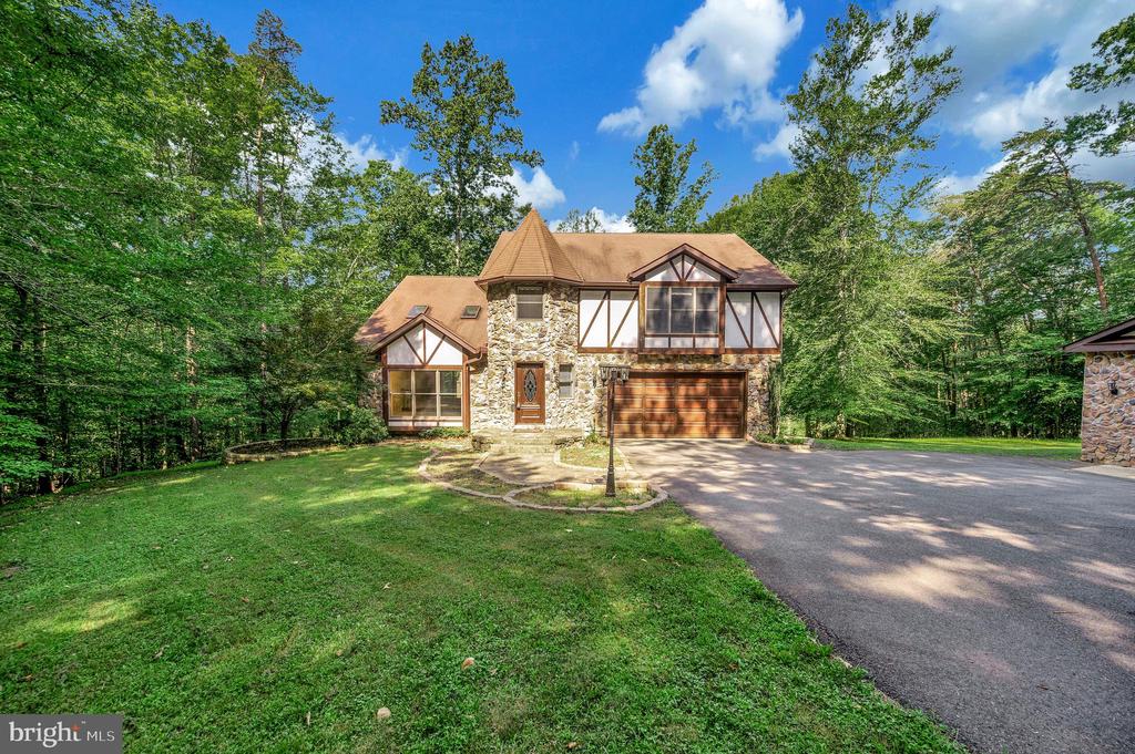 5599 Small Oak Ct