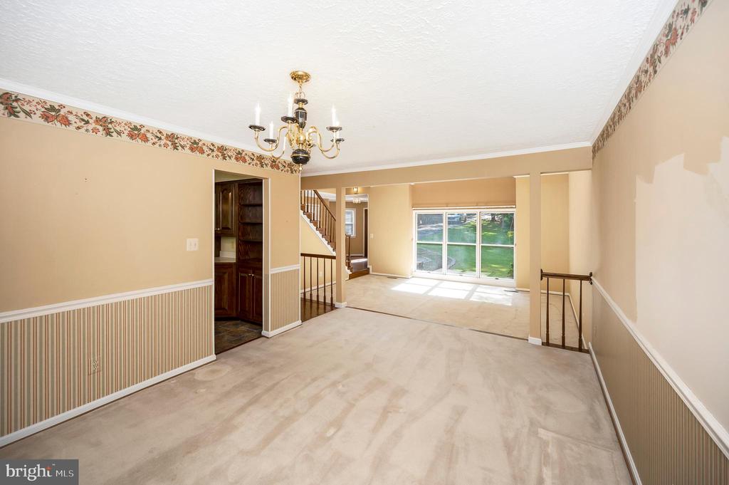 5599 Small Oak Ct
