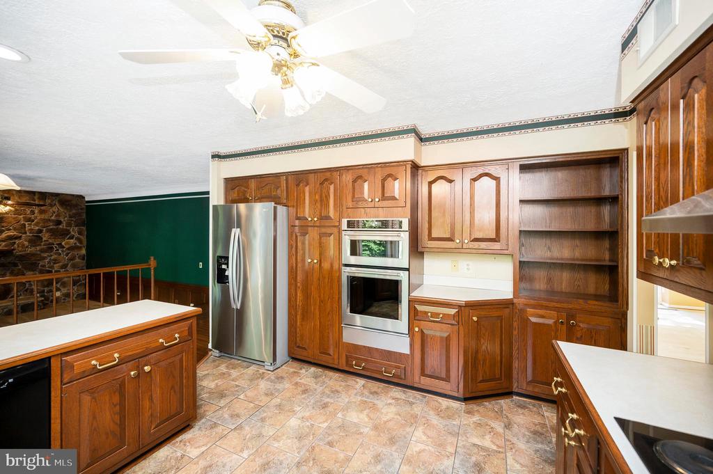5599 Small Oak Ct