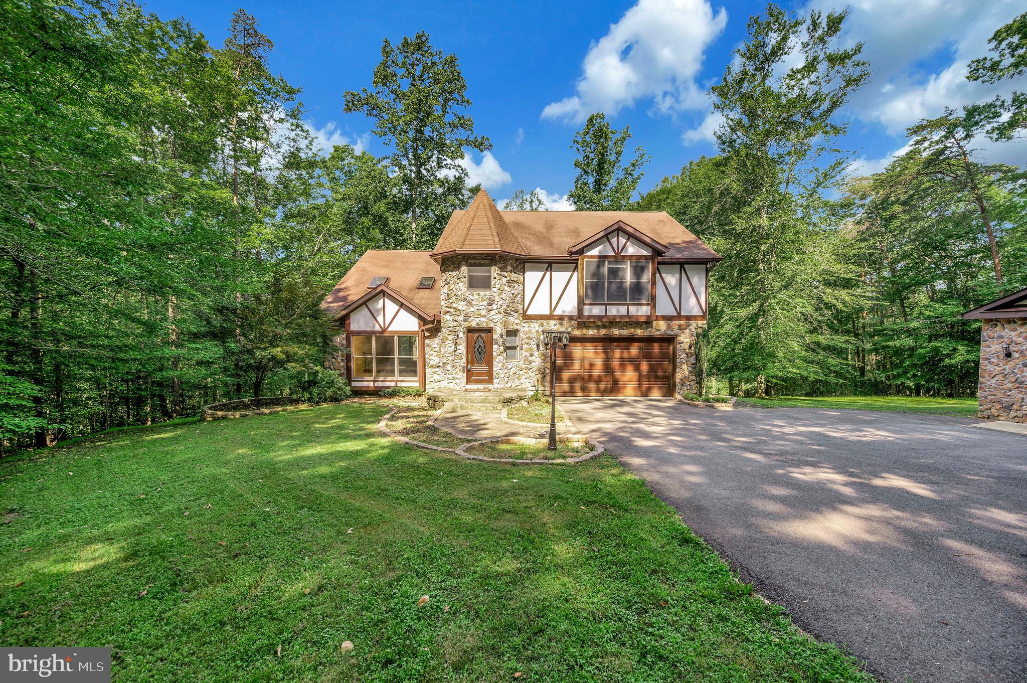 5599 Small Oak Ct