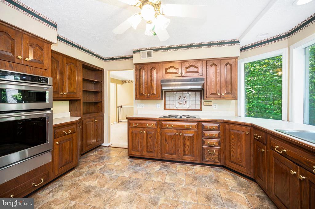 5599 Small Oak Ct