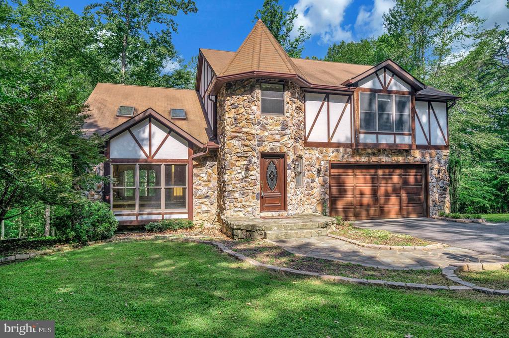 5599 Small Oak Ct