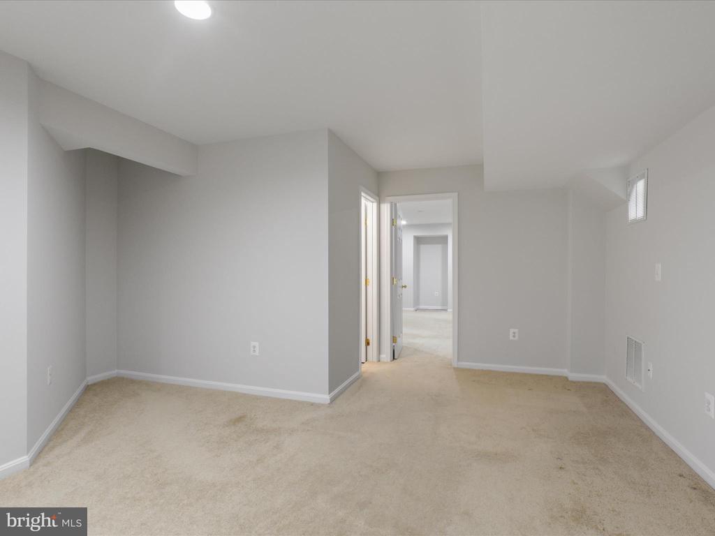 13044 PILGRIMS INN DRIVE