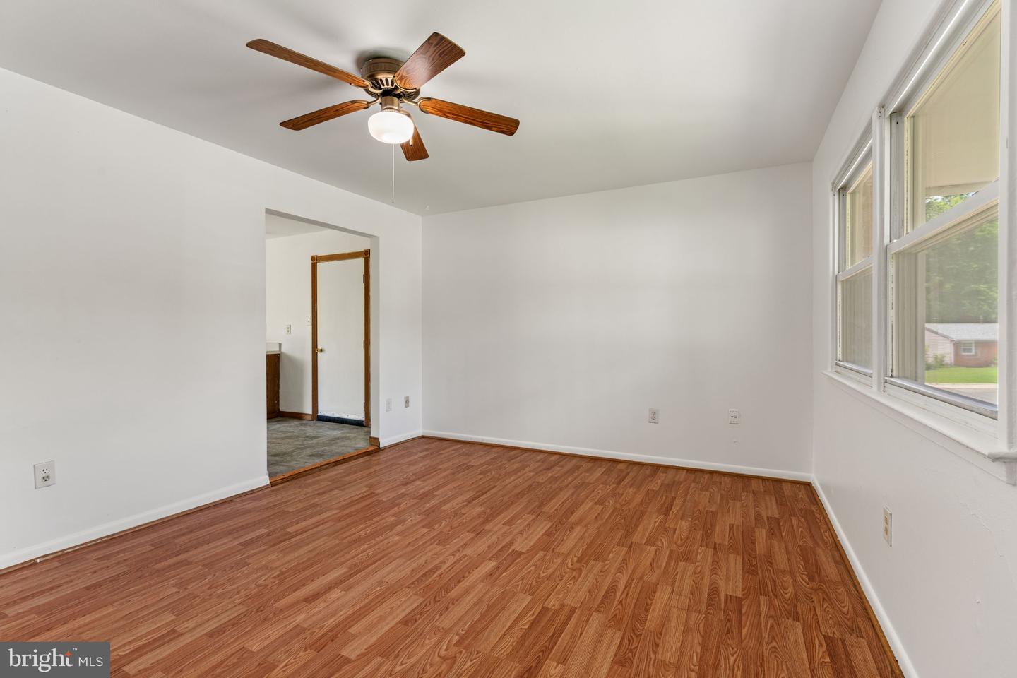 13223 Hawthorn Ln