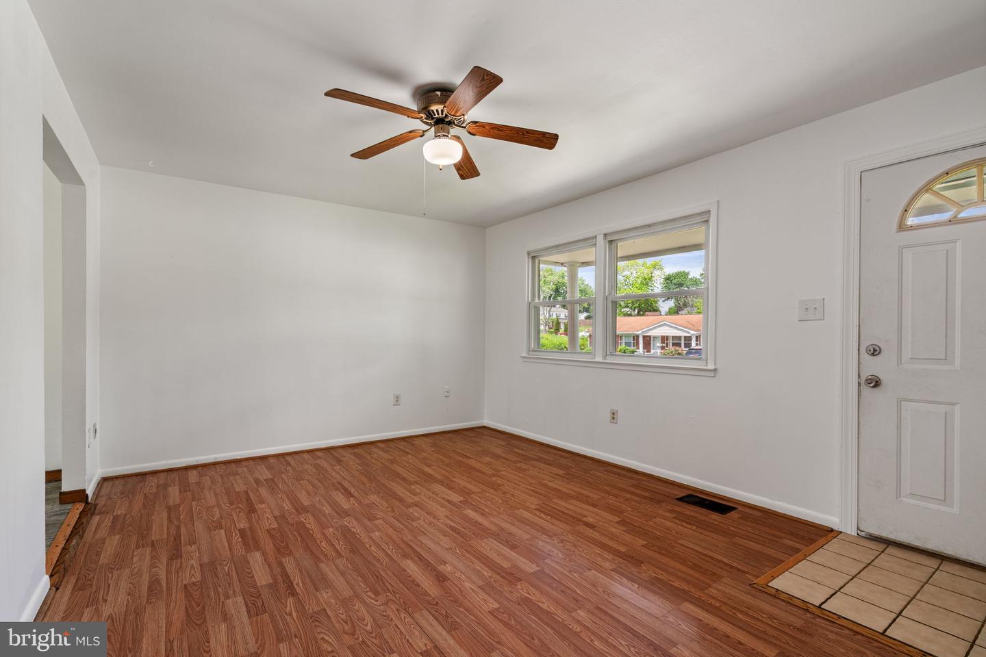 13223 Hawthorn Ln