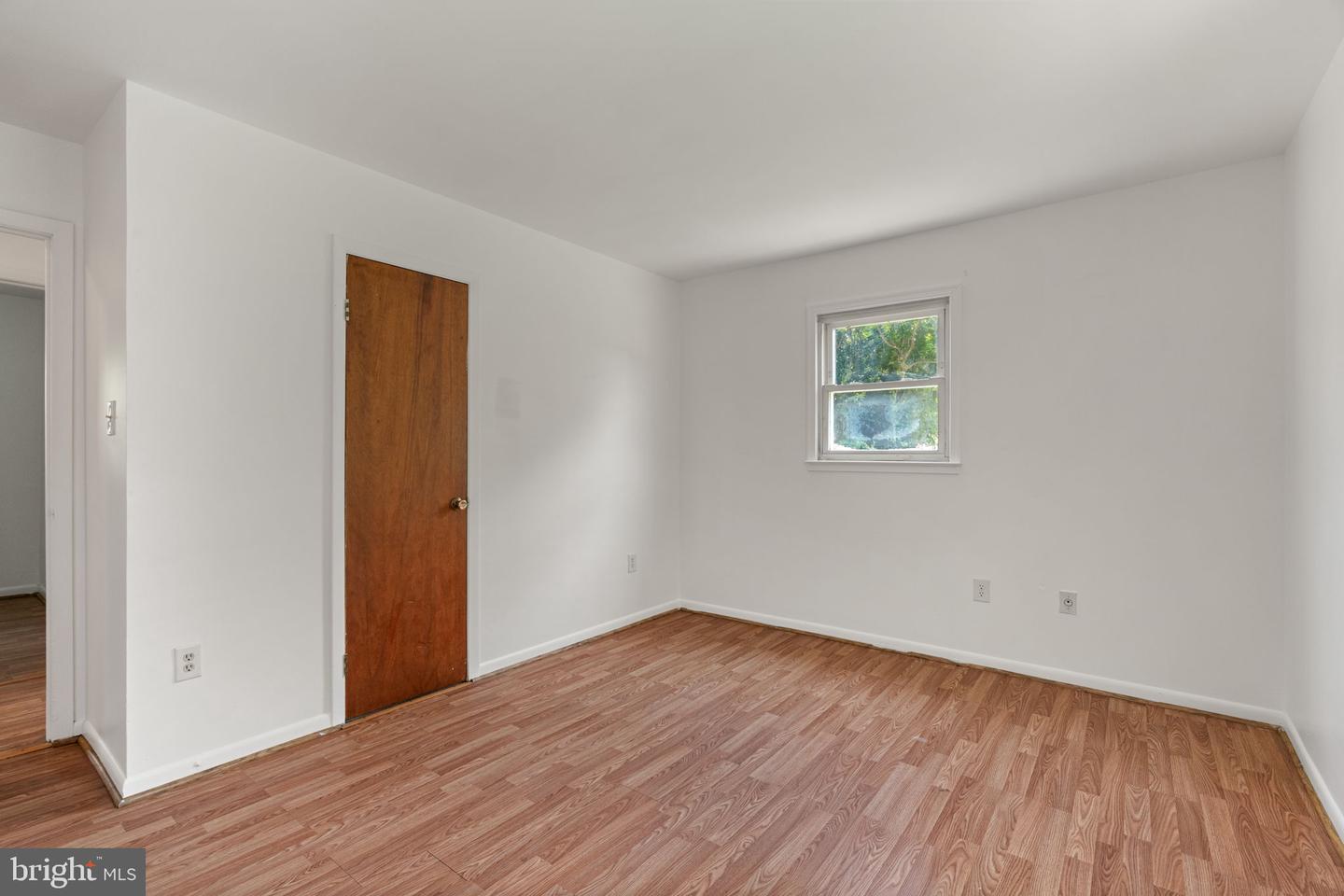 13223 Hawthorn Ln