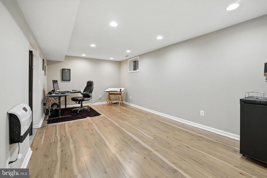 15055 Greenmount Dr