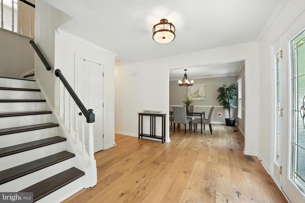 15055 Greenmount Dr