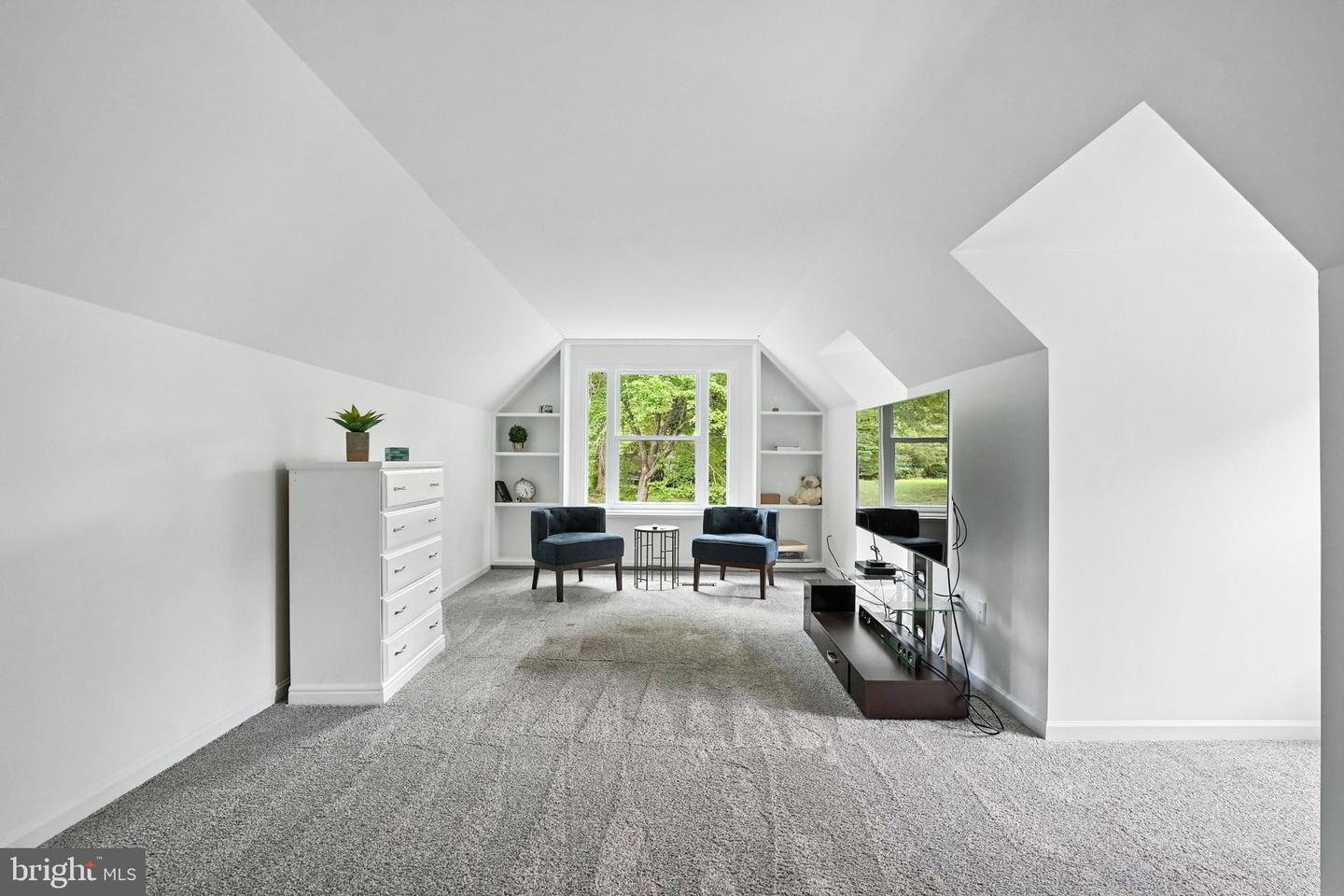 15055 Greenmount Dr