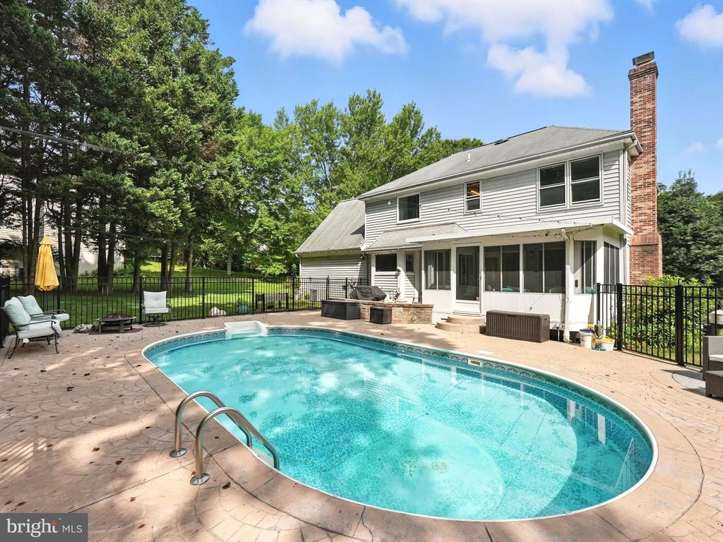 15055 Greenmount Dr