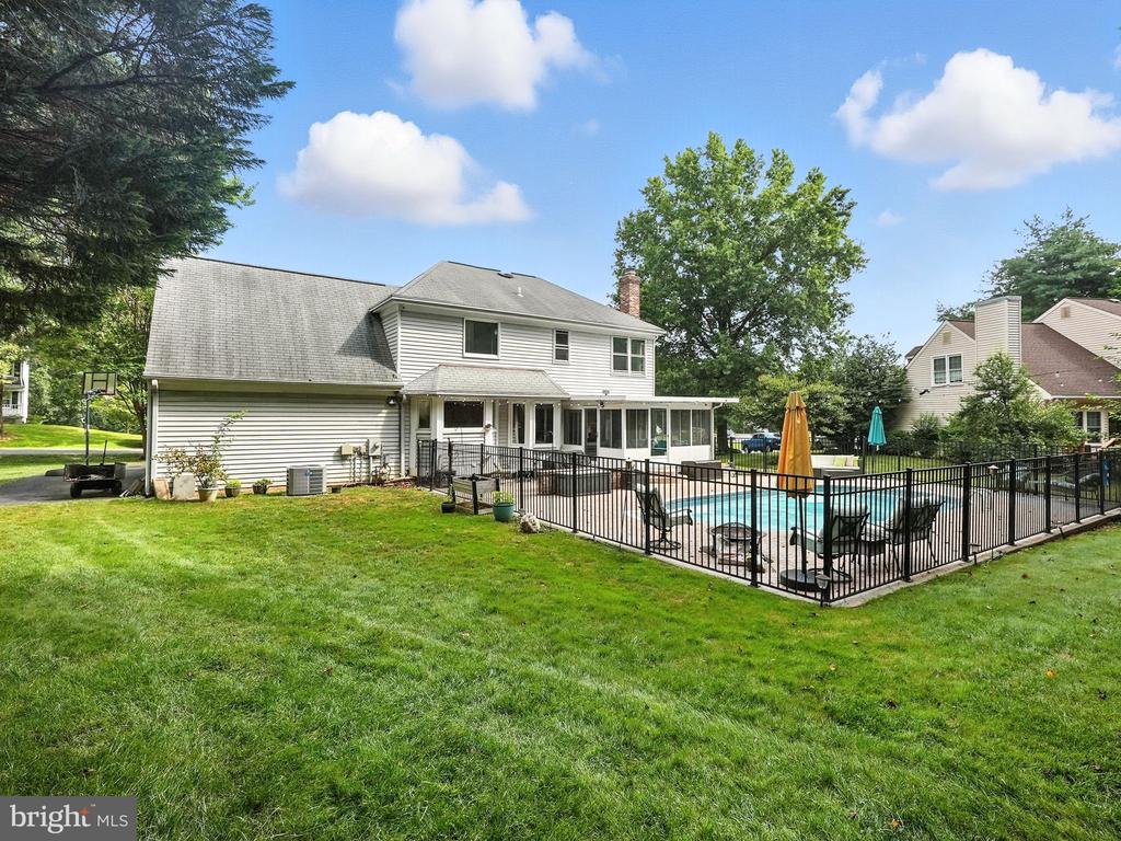 15055 Greenmount Dr