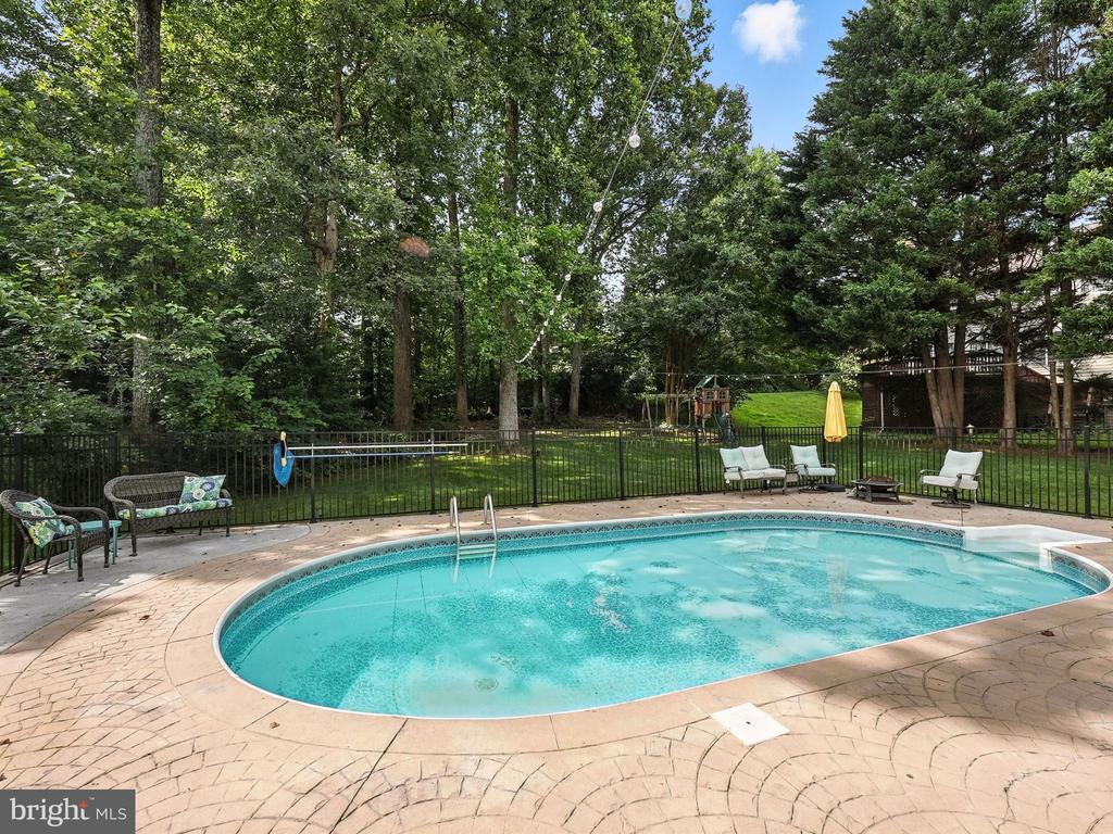 15055 Greenmount Dr