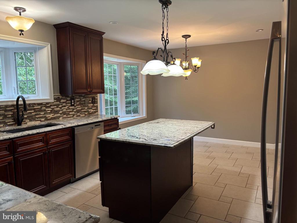 3479 WAINSCOTT PL