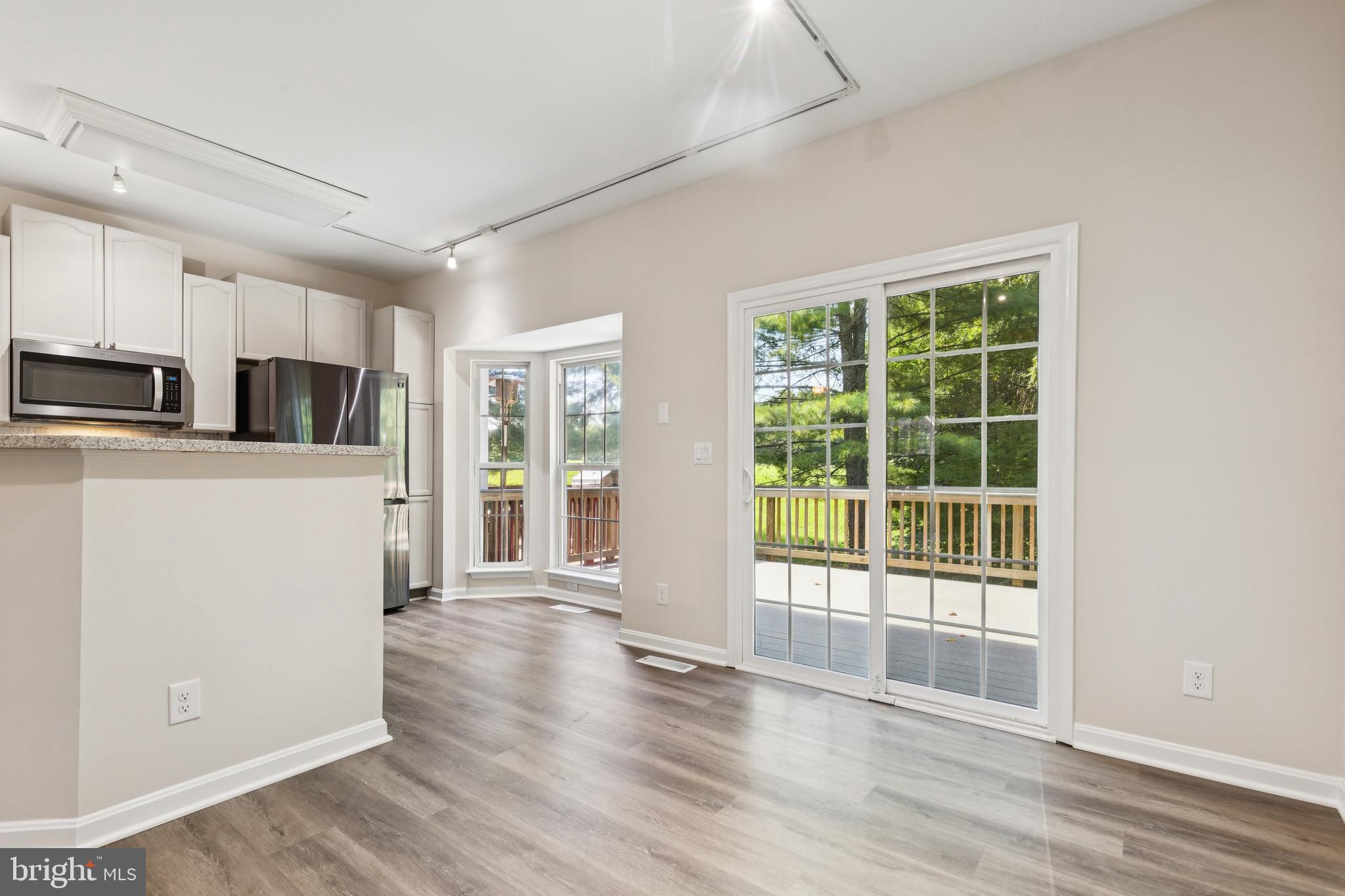 5099 Lands End Ct