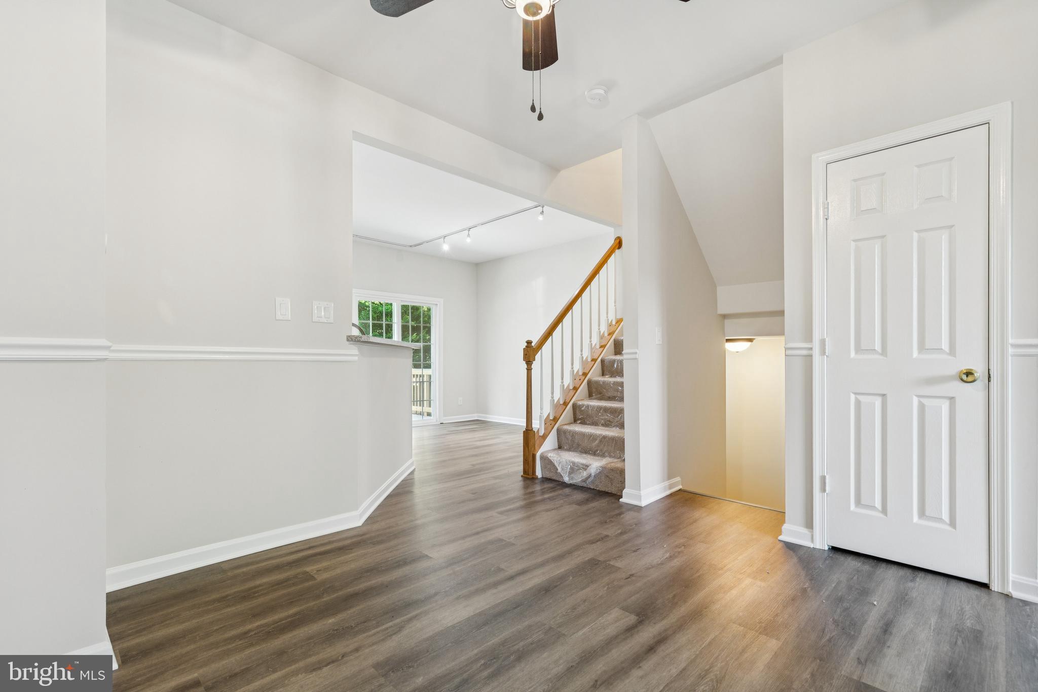 5099 Lands End Ct