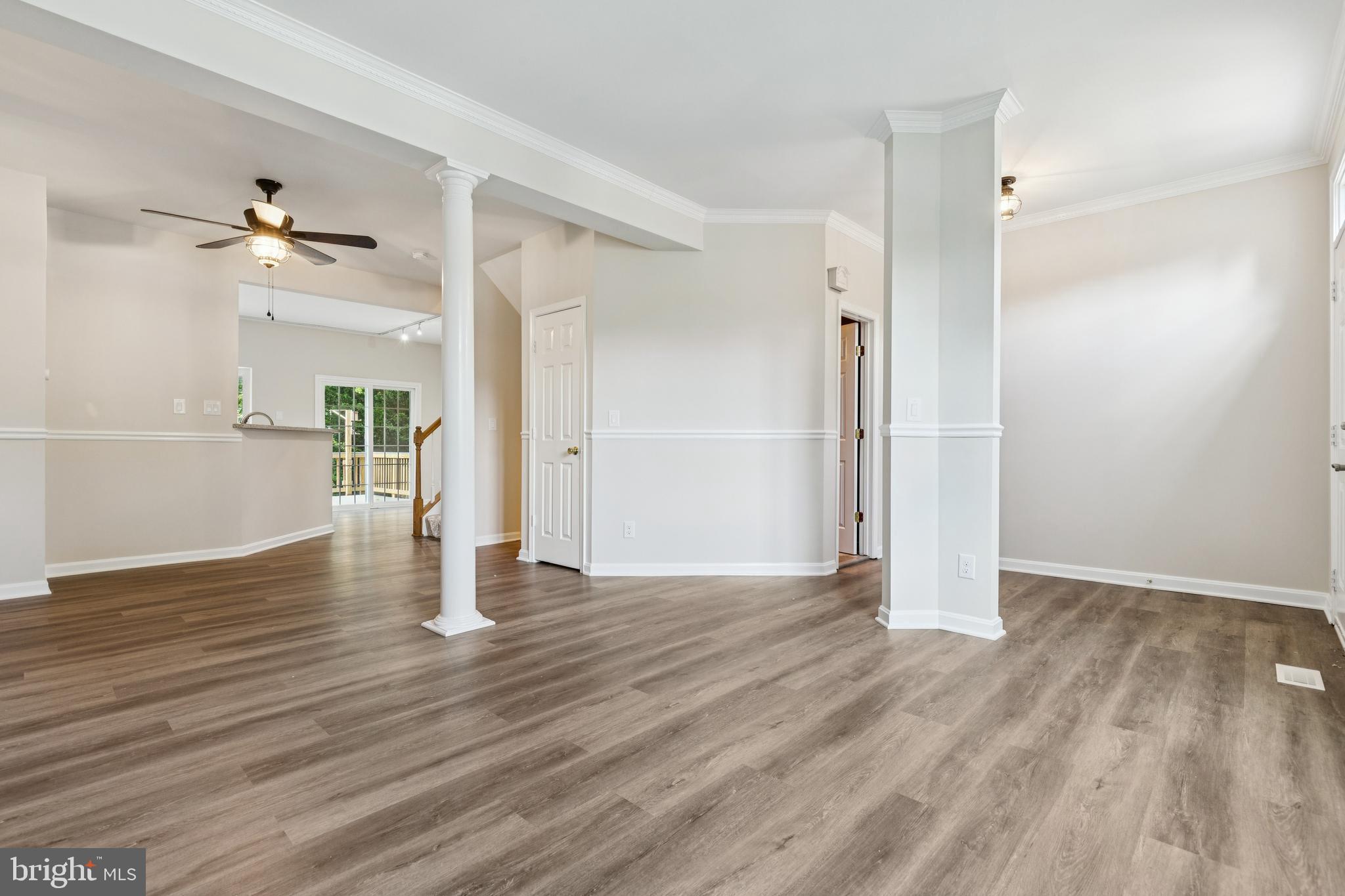 5099 Lands End Ct