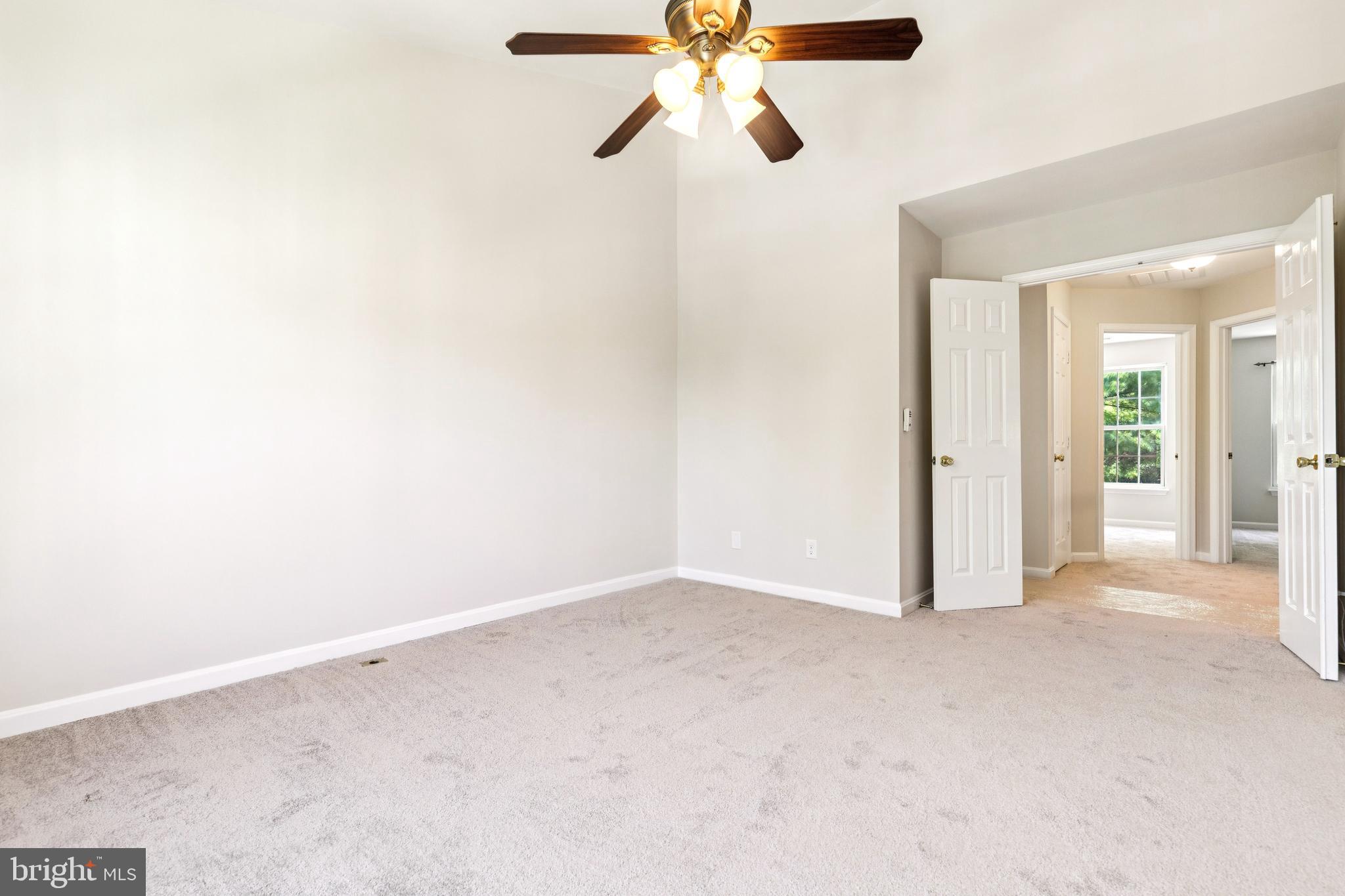 5099 Lands End Ct