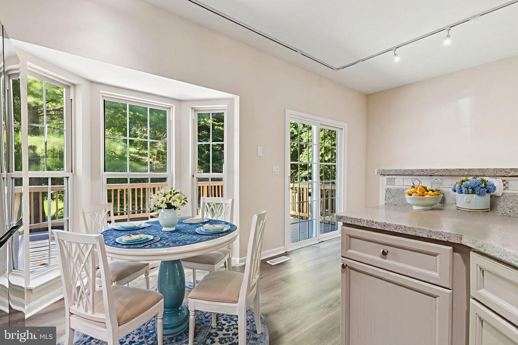 5099 Lands End Ct