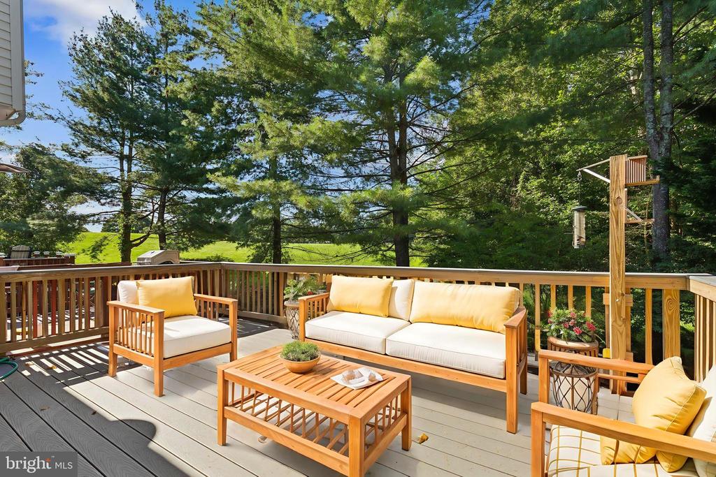 5099 Lands End Ct