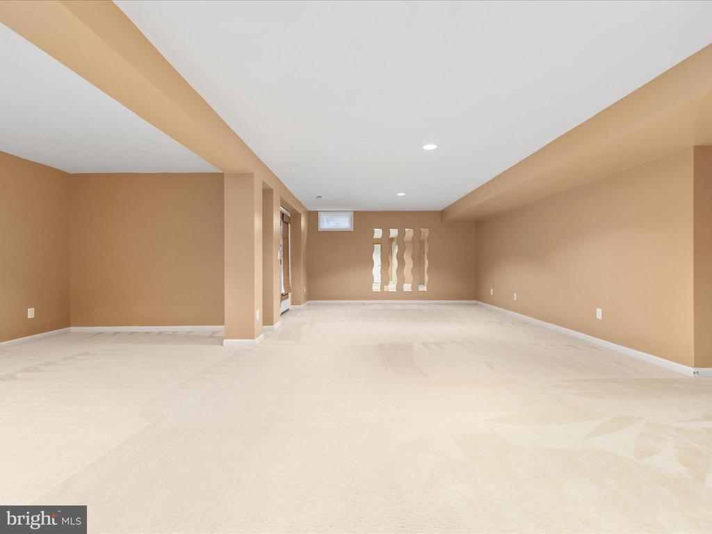 15420 Milton Hall Pl
