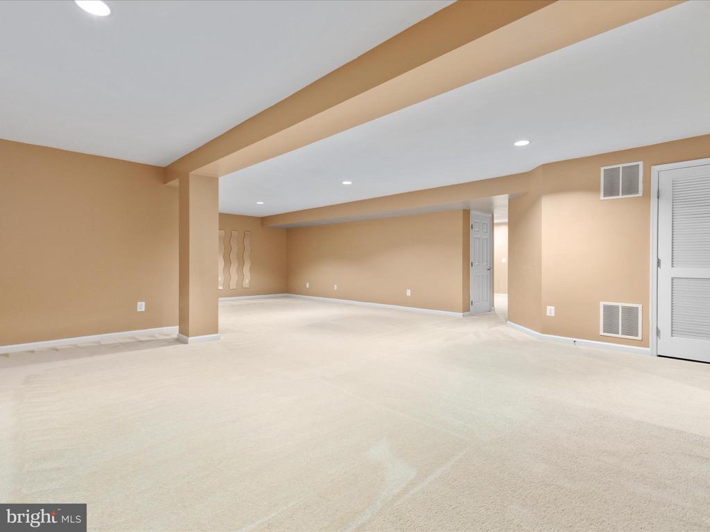 15420 Milton Hall Pl