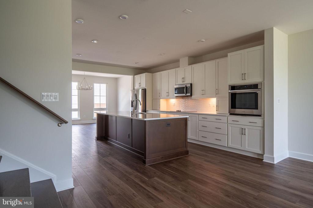 647 Angelfish Way
