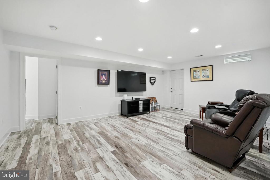 15318 Maribelle Pl