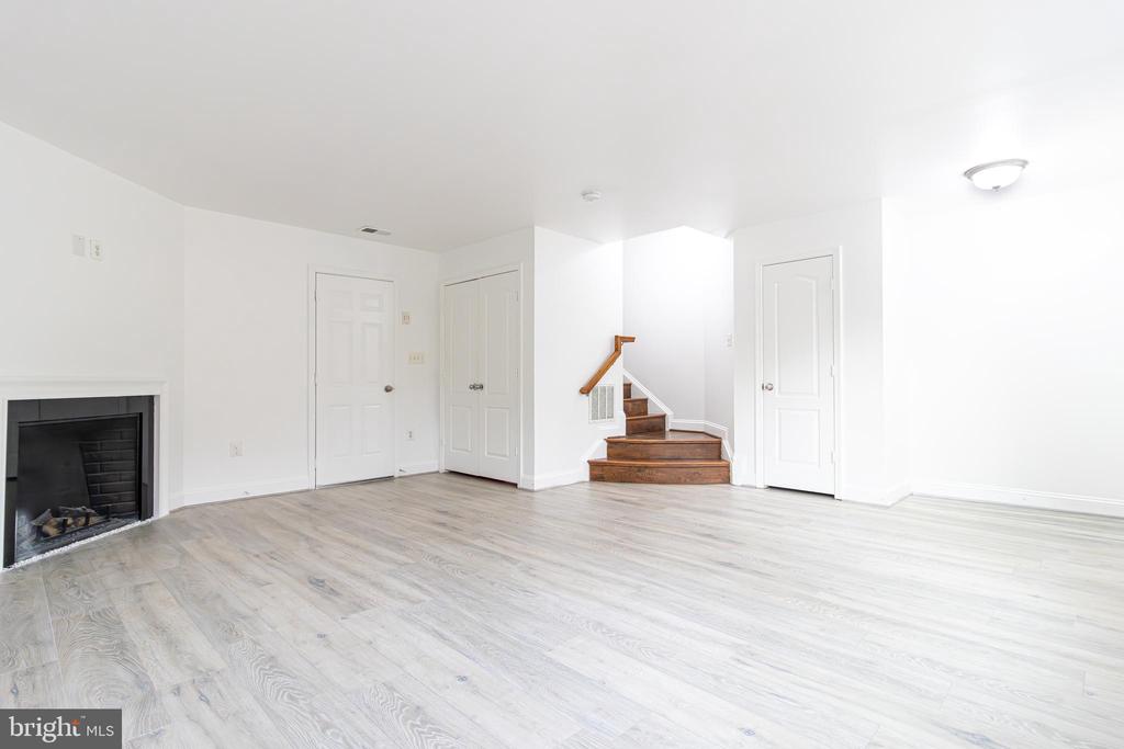 2607 RIVER BASIN LANE