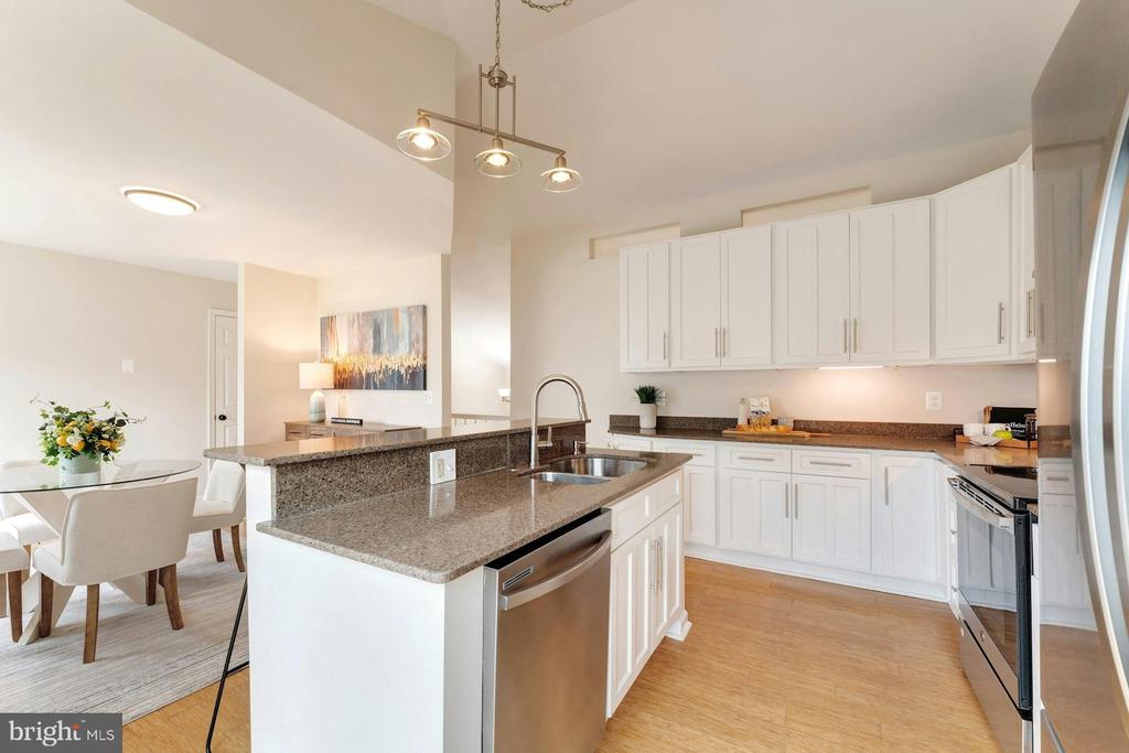 8005 Rocky Rd