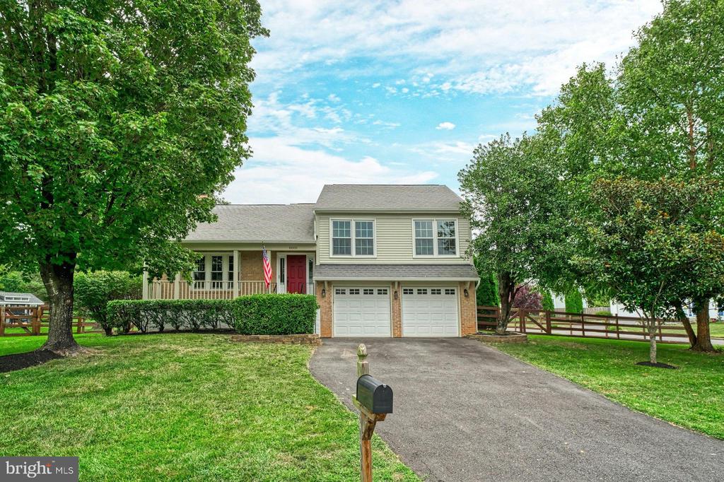 8005 Rocky Rd