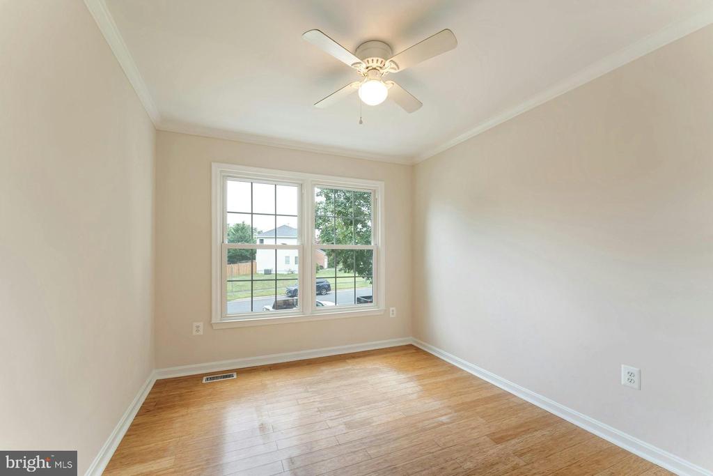 8005 Rocky Rd