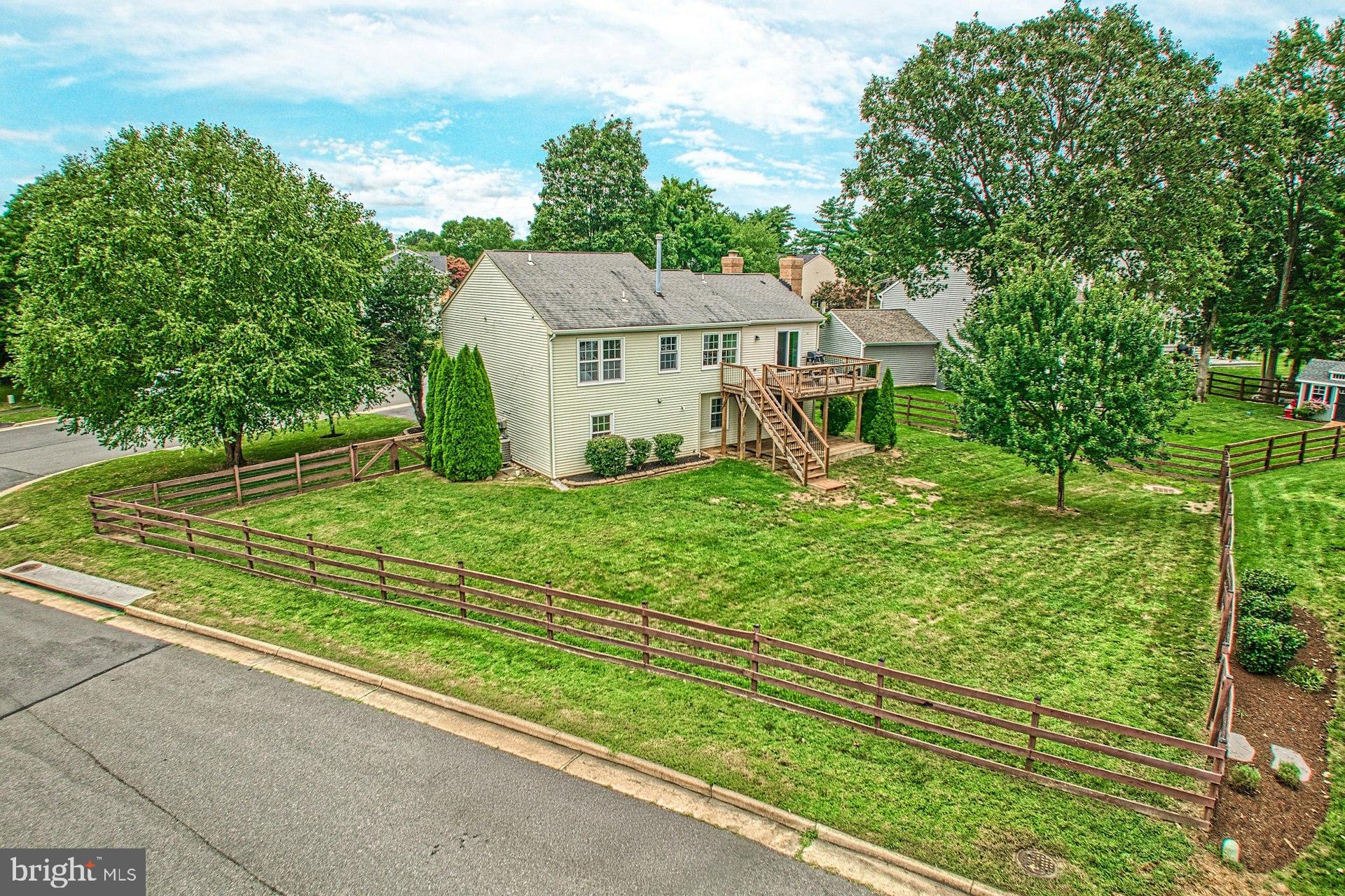 8005 Rocky Rd