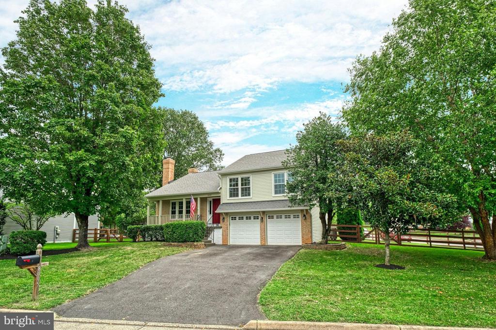 8005 Rocky Rd