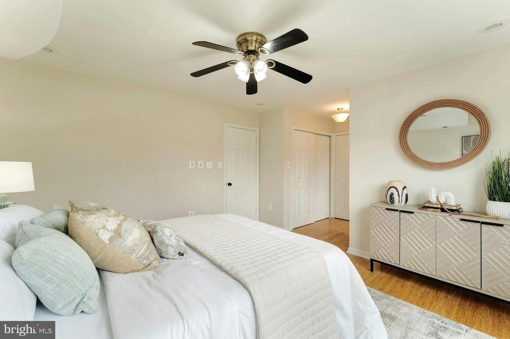 8005 Rocky Rd