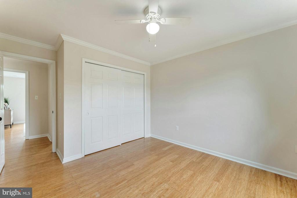 8005 Rocky Rd