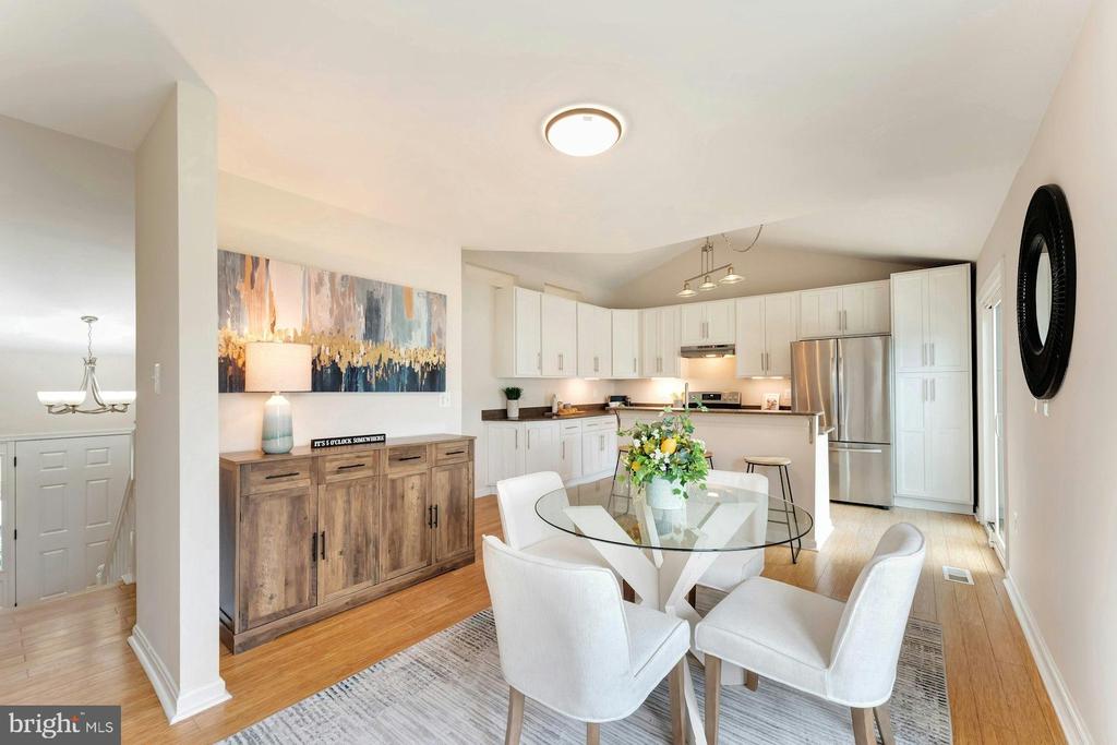 8005 Rocky Rd