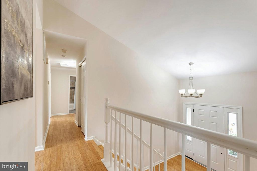 8005 Rocky Rd