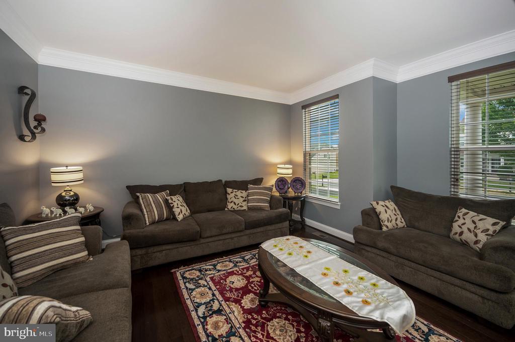3348 Soaring Cir